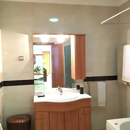 Sao Martinho Do Porto Beach Apartment