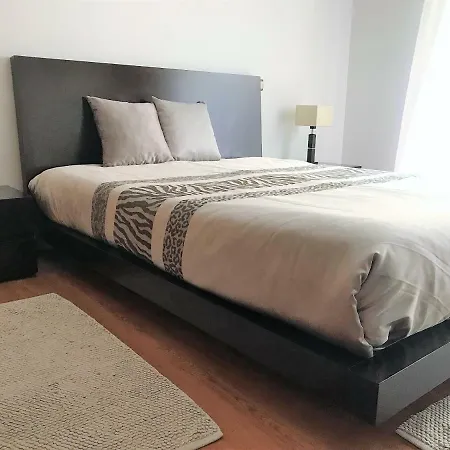 아파트 Sao Martinho Do Porto Beach Apartment *
